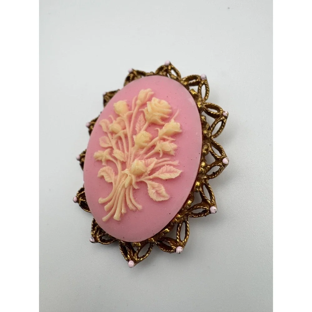 Vintage Floral Cameo Brooch Pink Victorian Revival Rose Bouquet Gold Tone - Picture 3 of 6